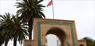 إقرار قانون ينظم المهنة.. هل سيتمكن المحامون المغاربة من وضع حد لشلل المحاكم؟ يقع مقر وزارة العدل المغربية في الرباط.