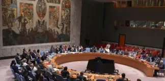 المغرب وجبهة البوليساريو: هل يحل قرار مجلس الأمن قضية الصحراء الغربية أم يزيد الوضع تعقيدا؟ – بي بي سي نيوز العربية اعتمد مجلس الأمن التابع للأمم المتحدة قرارا يدعم مبادرة الحكم الذاتي التي اقترحها المغرب في عام 2007.