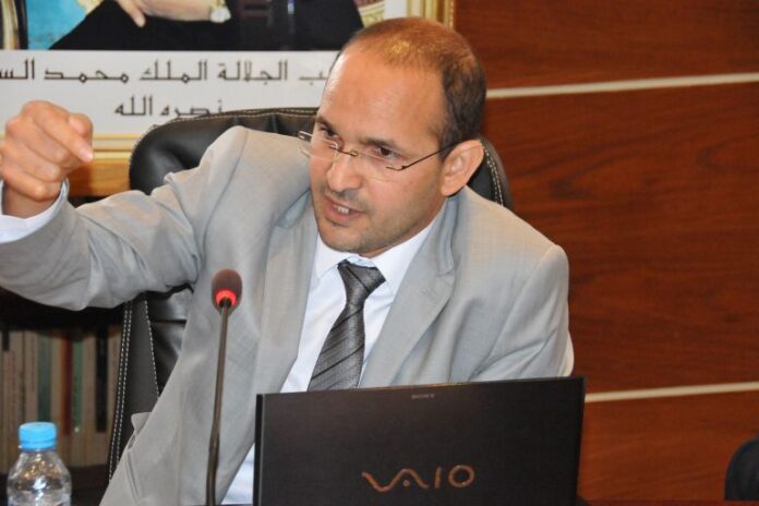 ويرى عبد الحفيظ اليونسي أن الخطاب السياسي يركز على الدعاية ولا يتتبع أداء الحكومة بعد الانتخابات