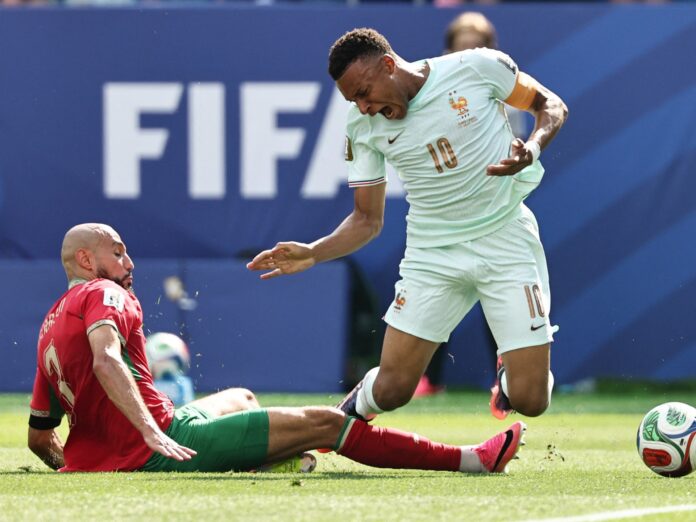 ضربة جزاء مبابي في مرمى المغرب..هل قرار الحكم صحيح؟

