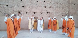 في اليوبيل الذهبي.. ماذا حقق مهرجان الفنون الشعبية المغربية؟ إيقاعات الفن الشعبي تعكس ما يحدث في الكون (الجزيرة)