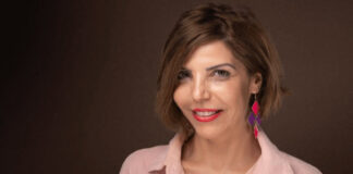 لطيفة أحرار: “جانب الخبز السياسة”.. ودخول الفنانين البرلمان ممارسة ديمقراطية يتحكم فيها الصندوق لطيفة أحرار: "جانب الخبز السياسة".. ودخول الفنانين البرلمان ممارسة ديمقراطية يتحكم فيها الصندوق